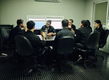 El presente de Dignos Company se construye todos los días. En cada espacio de trabajo, en cada proceso, en cada detalle y en cada decisión, seguimos materializando una visión que nació hace años y que hoy continúa tomando forma. Nuestra fábrica repre